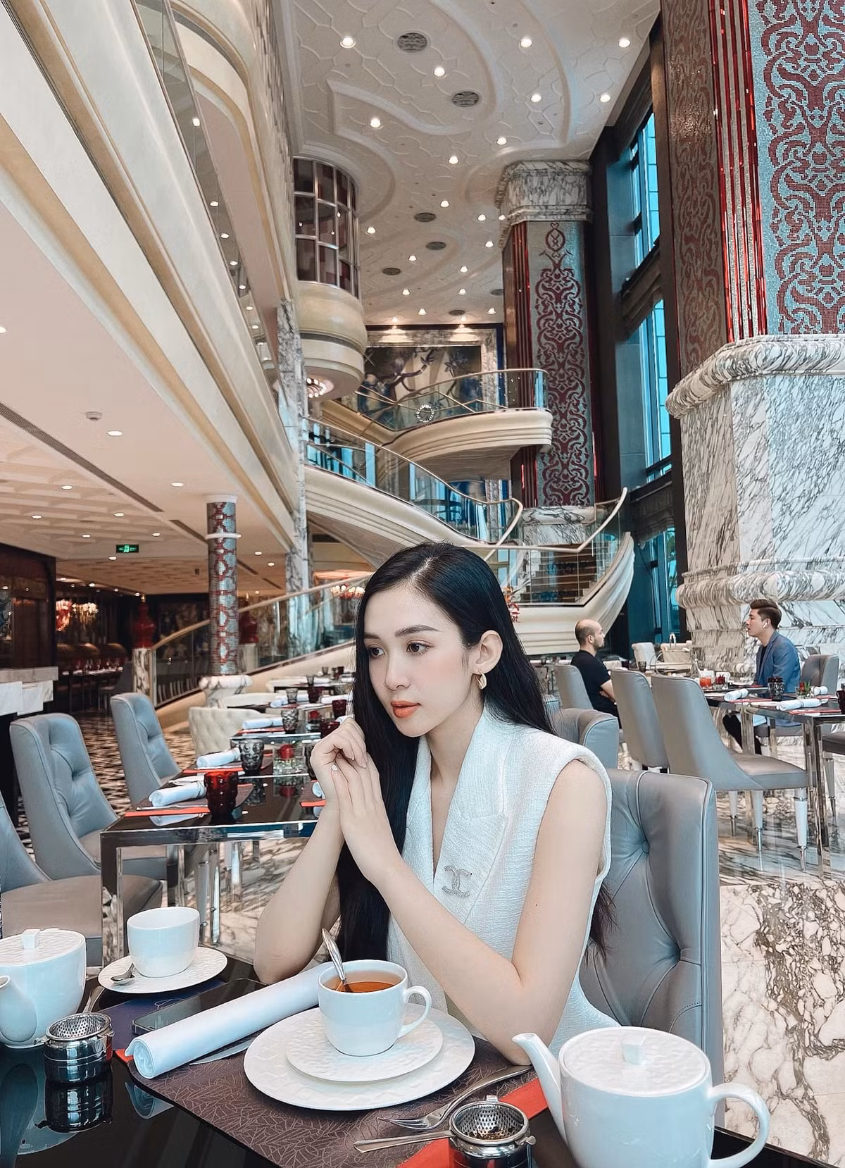 Trên trang cá nhân không thiếu những khoảnh khắc khoe vóc dáng đẹp mê mẩn của Ngô Mỹ Chi.