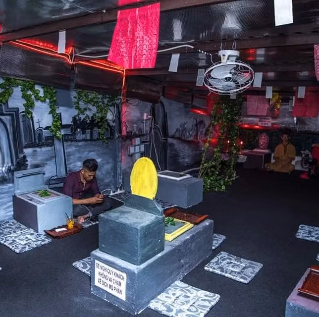 Trước đó một quán cà phê mang phong cách âm phủ từng rất nổi tiếng ở Sài Gòn.