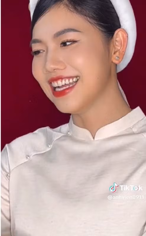 Từ bỏ sự nghiệp thi đấu, Ánh Viên vẫn tiếp tục gắn bó với bể bơi khi lựa chọn trở thành một giáo viên dạy bơi lội, truyền lửa cho thế hệ sau.