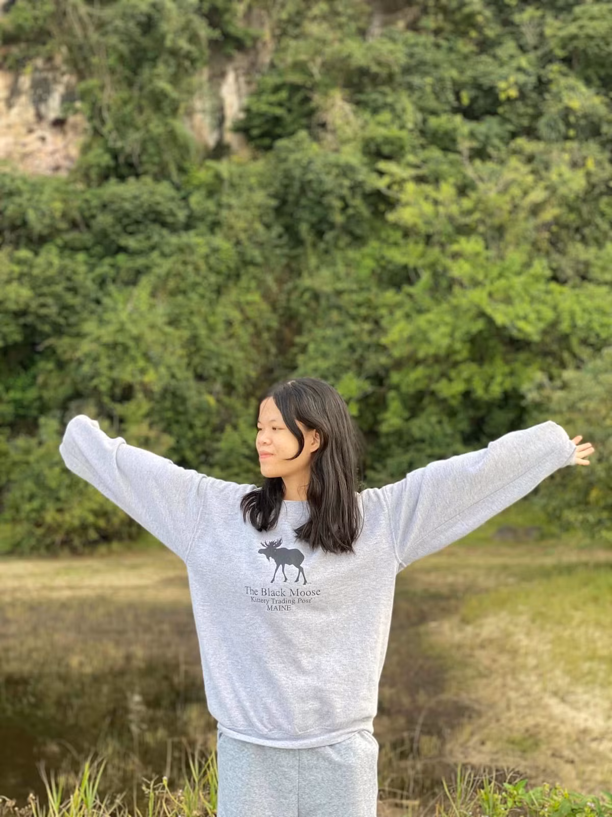 Cũng từ đây, hiện tượng mạng xã hội Thanh Nga Bento dù mới chỉ 18 tuổi nhưng đã nhận được ti tỉ những đơn quảng cáo để kiếm thêm thu nhập.