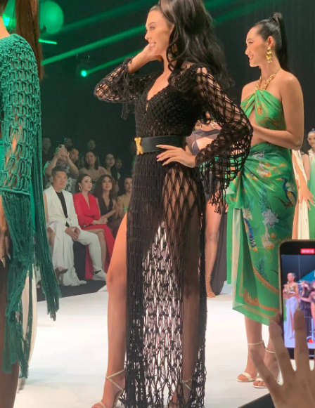 Vóc dáng thon gọn, khỏe khoắn của vợ Bùi Tiến Dũng chuẩn gái một con trong truyền thuyết. Ảnh: FBNV