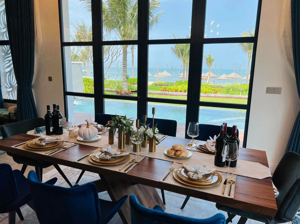 Đường sự nghiệp phất lên "như diều gặp gió" nhưng đường tình duyên của hot mom lại khá lận đận.