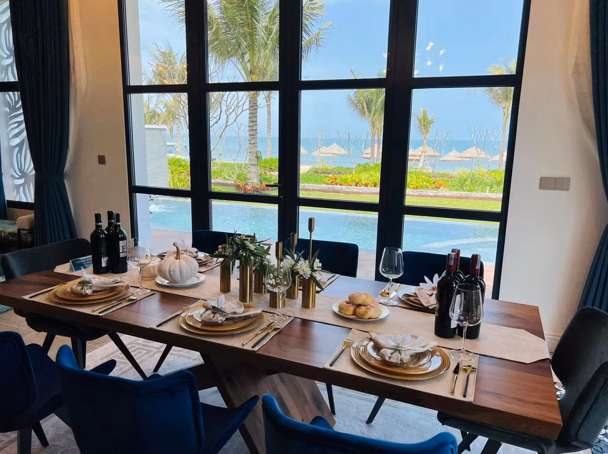 Đường sự nghiệp phất lên "như diều gặp gió" nhưng đường tình duyên của hot mom lại khá lận đận.