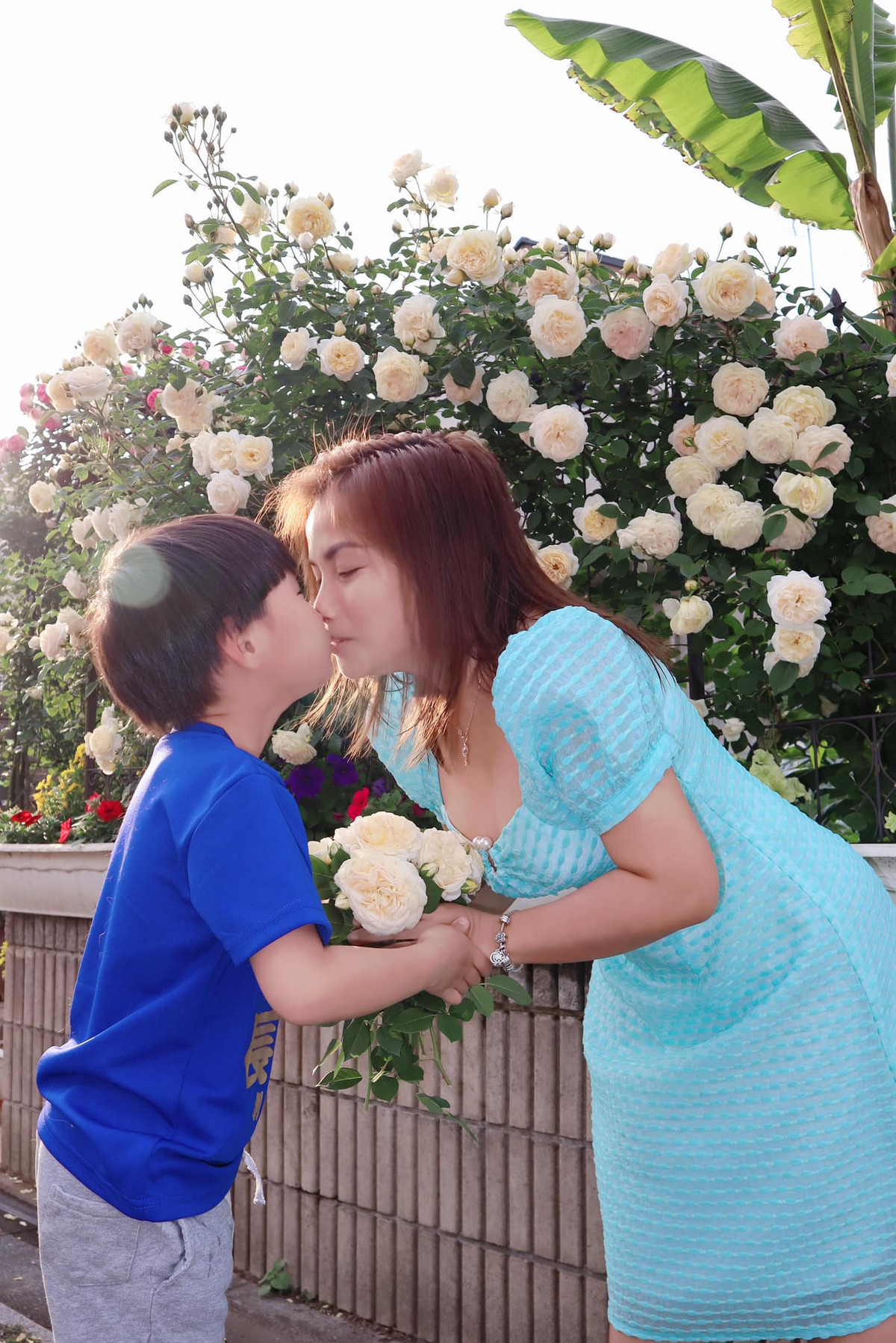 Loạt ảnh nhanh chóng nhận được phản hồi tích cực từ phía cộng đồng mạng.