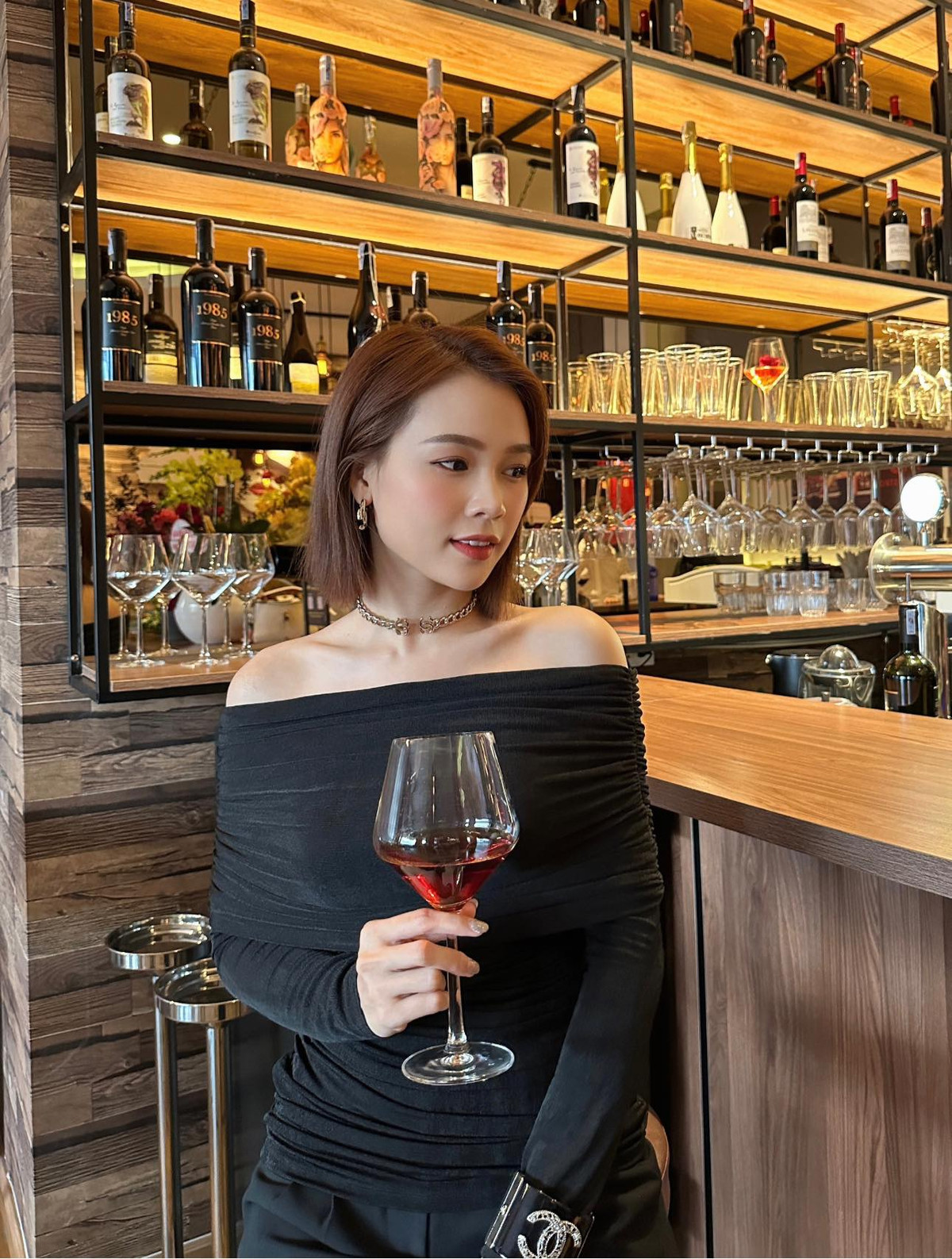 Sam nhiều lần gây "choáng" khi đưa ra những tiêu chuẩn bạn trai khó nhằn.