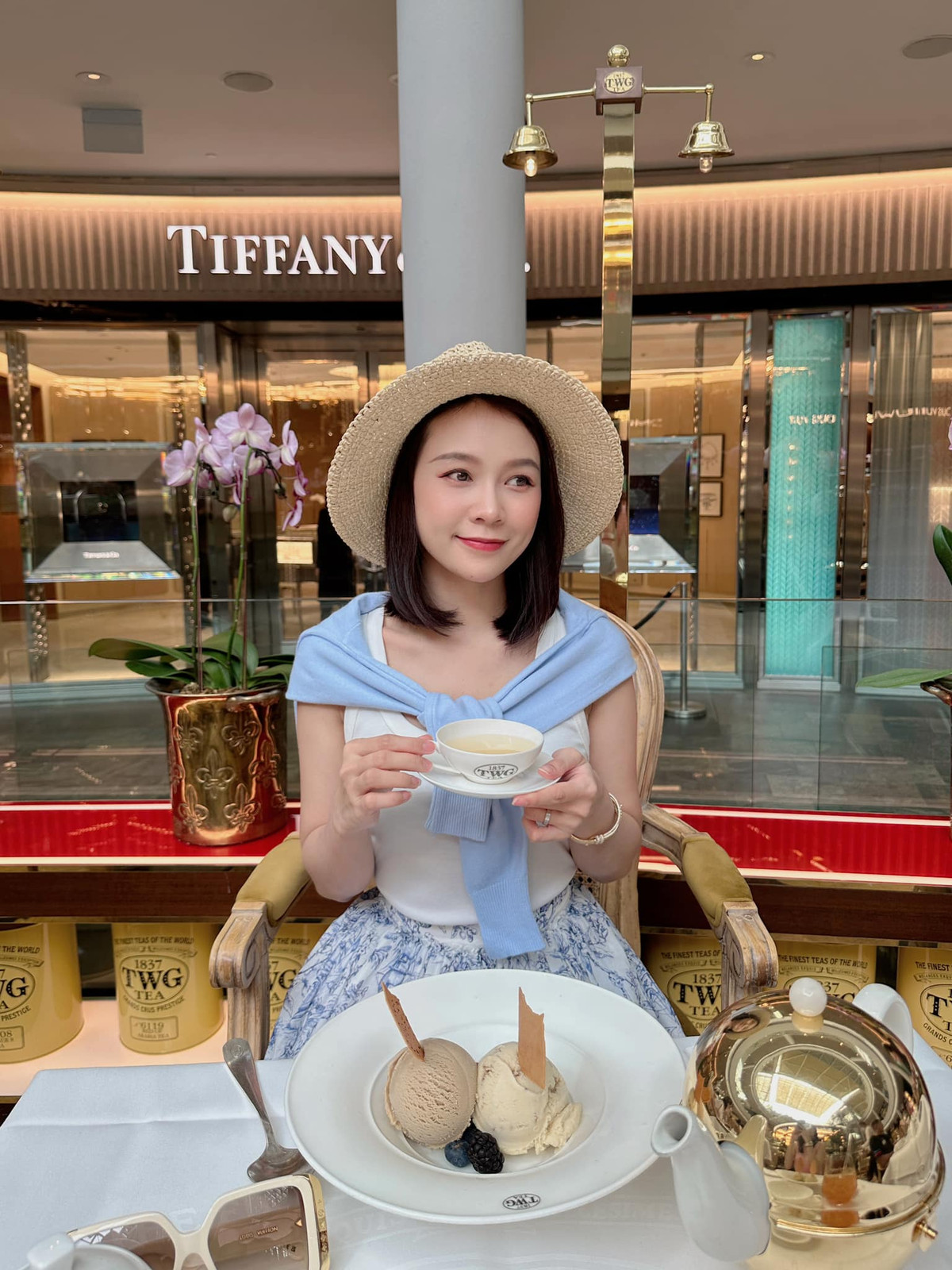 Trước tin đồn bủa vây, hot girl Sam nhanh chóng lên tiếng. Cô chia sẻ cảm thấy khổ thân vì việc tăng cân dẫn đến hiểu lầm đáng tiếc này. Người đẹp than thở: "Khổ tâm ghê. Dạo này em mập mọi người ơi".