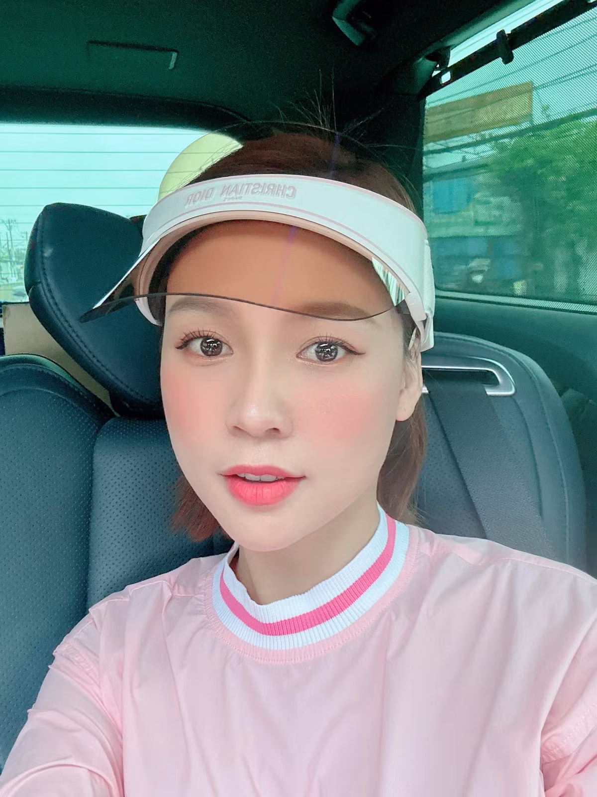 Chia sẻ về đám cưới sắp tới, Sam cho biết bản thân là người kín đáo nên không muốn nói nhiều về chuyện riêng tư.