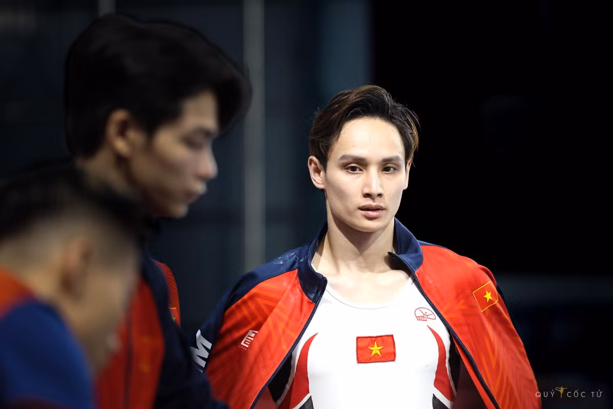 Đinh Phương Thành là VĐV thể dục dụng cụ thi đấu tại SEA Games 32 đang gây sốt trên MXH.