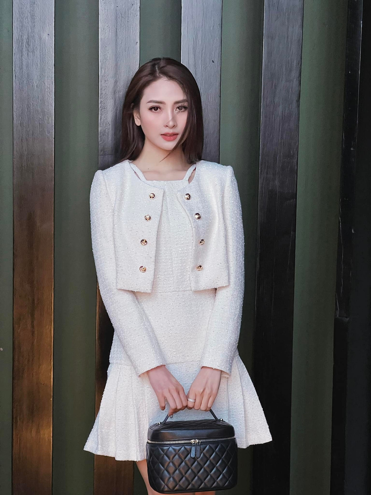 Theo đó người này ngỏ lời mời Huyền Trang tham gia vào một show ăn uống với giá khủng.