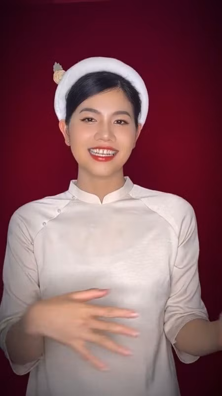 Các video được Ánh Viên đăng tải tập trung chia sẻ nội dung kiến thức bơi lội. Cô thu hút được sự chú ý từ cộng đồng mạng nhờ kiến thức chuyên sâu, cách chia sẻ gần gũi của mình. Ảnh: FBNV