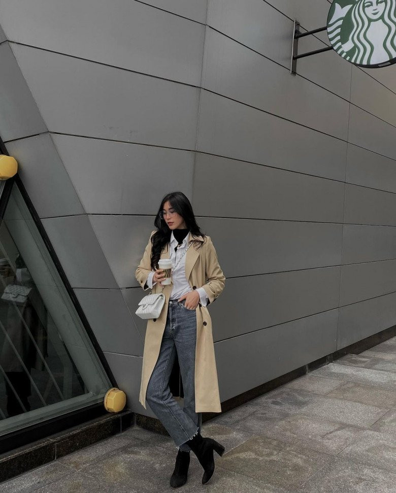 Nhờ thành tích lọt tốp 10 Hoa hậu Hoàn Vũ Việt Nam 2022, Đặng Thu Huyền đã được nhiều người biết đến hơn và những "show" cũng đến với cô nhiều hơn.