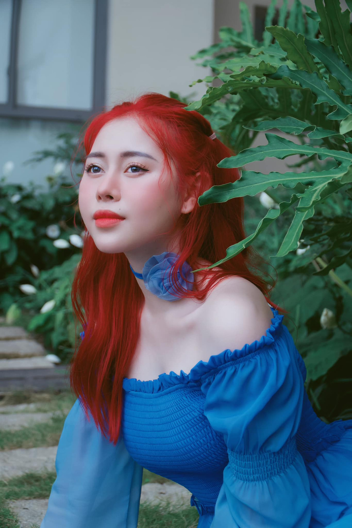 Theo dõi trang cá nhân của người đẹp 9X, kể từ khi tăng cân, cô nàng ngày càng ăn mặc táo bạo và phong phanh hơn.