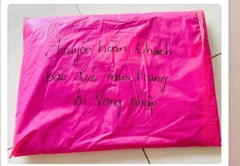 Shipper cũng phải méo mặt vì lý do khách đưa ra.