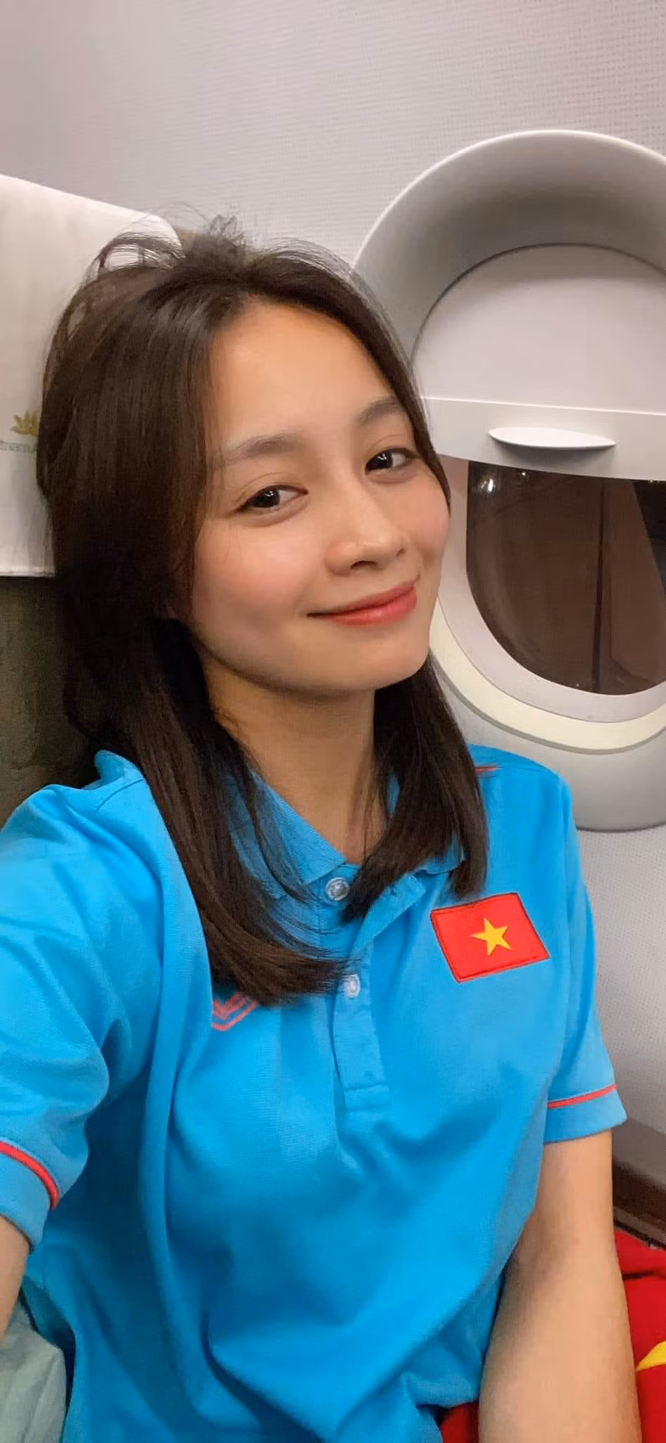 Hoàng Thị Loan được nhiều người hâm mộ đặt biệt danh là "crush quốc dân" của ĐT nữ Việt Nam.