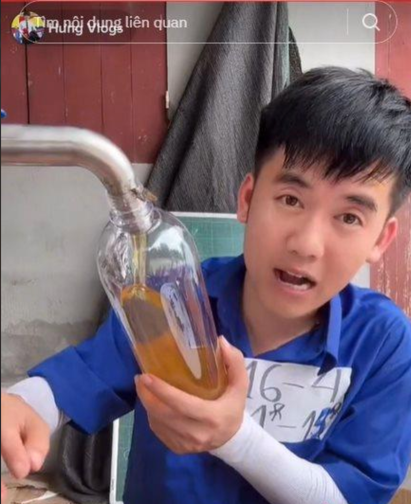 Mức giá bán mật ong của con trai bà Tân Vlog được cho là rẻ bất ngờ, rẻ hơn nhiều so với mặt bằng. Không ít người đặt câu hỏi về nguồn gốc, chất lượng sản phẩm mà nam Youtuber đang rao bán.