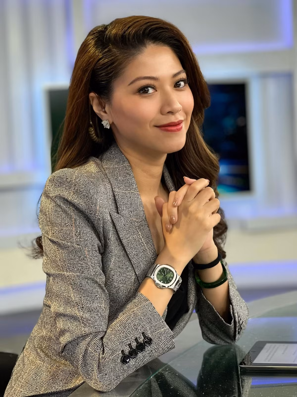 Ngoài làm việc ở đài truyền hình, Ngọc Trinh còn đã lấn sân sang lĩnh vực kinh doanh nên cô có cuộc sống sang chảnh cũng là điều dễ hiểu.