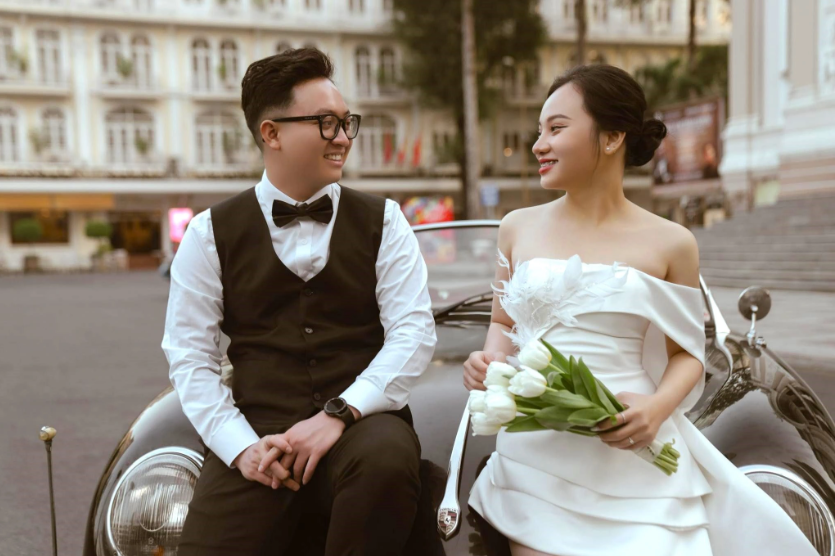 Đa số các bình luận đều chúc mừng đôi bạn trẻ, thậm chí nhiều người còn ao ước, "xin vía" cô dâu. Ảnh: Dân trí