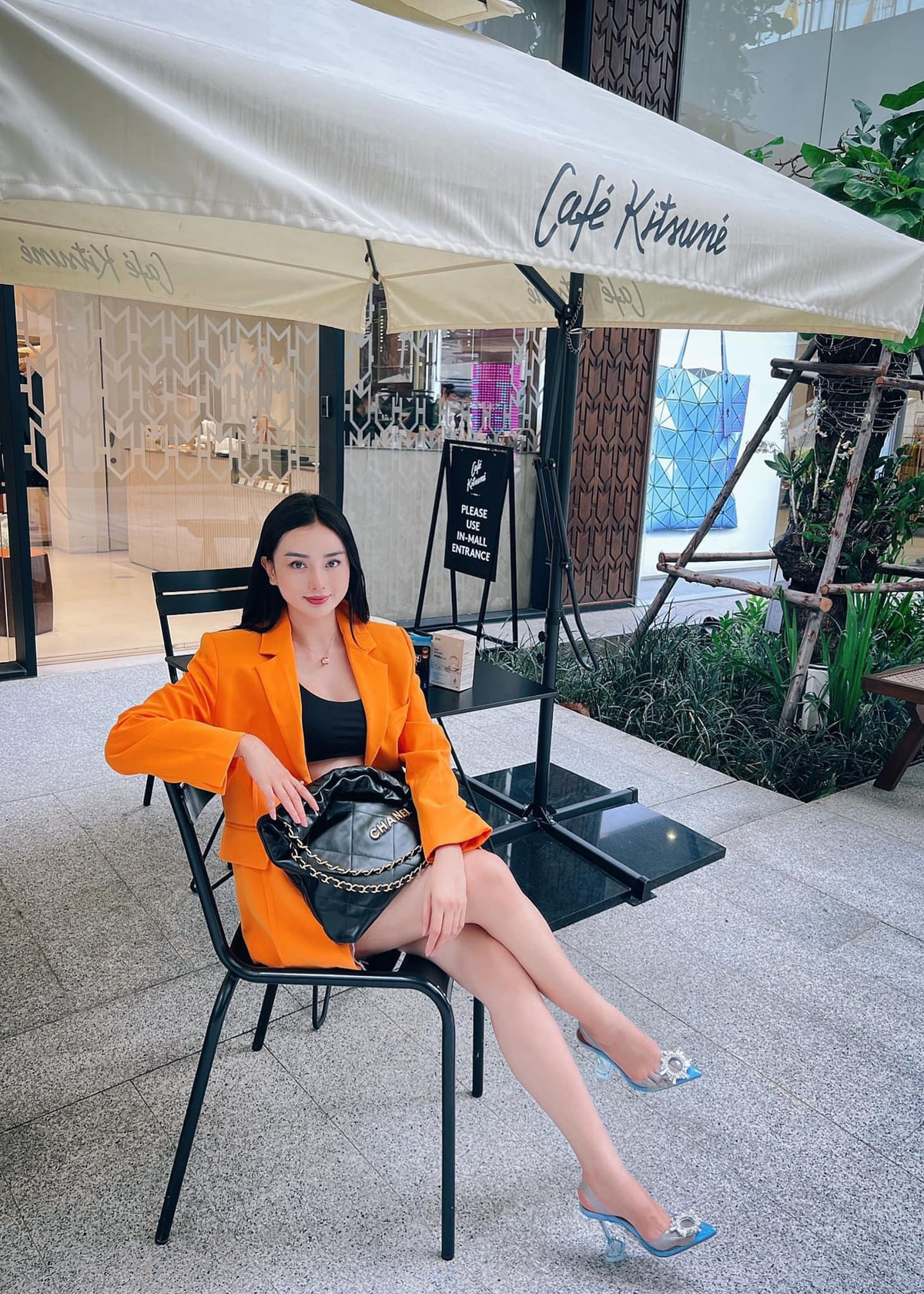 Từ khi lấy chồng đại gia Thái Lan, cuộc sống của Angela Chu ngày càng thay đổi.