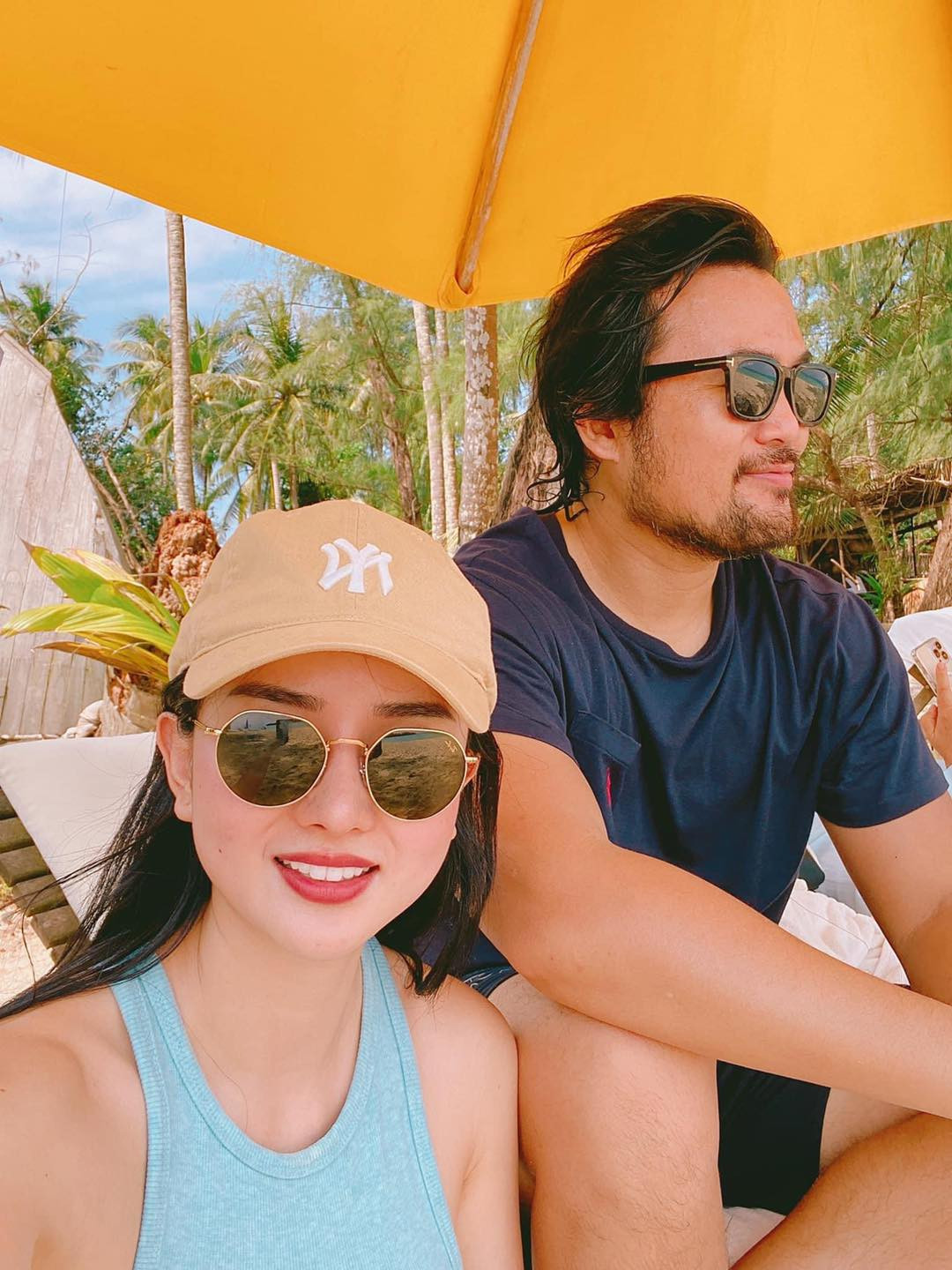 Angela Chu (tên thật Nguyễn Thị Thảo Châu, sinh năm 1995, quê tại An Giang), cô được gọi là " hot girl thẩm mỹ" từ màn đập đi xây lại để xinh đẹp hơn.