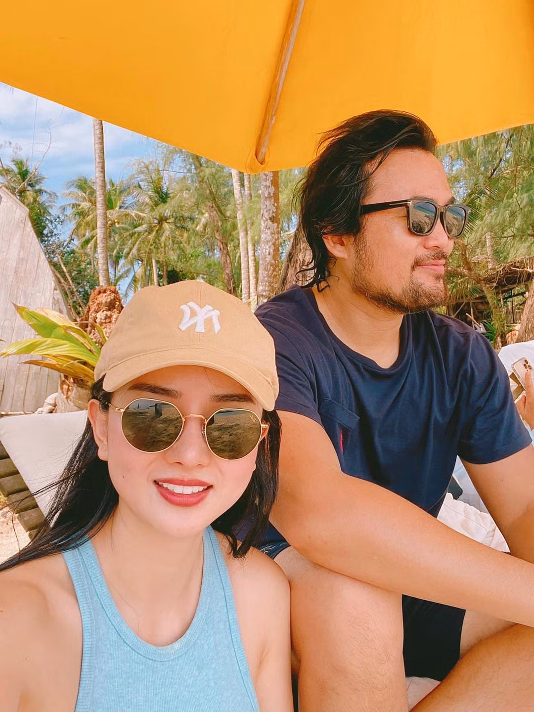 Angela Chu (tên thật Nguyễn Thị Thảo Châu, sinh năm 1995, quê tại An Giang), cô được gọi là " hot girl thẩm mỹ" từ màn đập đi xây lại để xinh đẹp hơn.