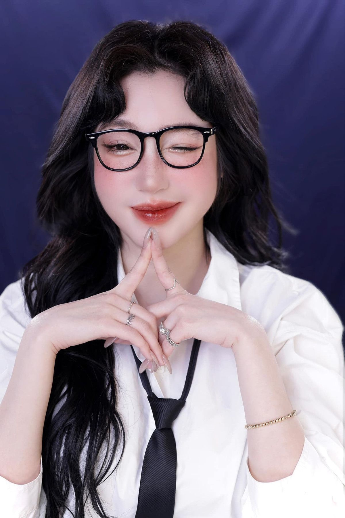 Dù ít dần hoạt động nghệ thuật nhưng tên tuổi cô nàng vẫn nhận được sự quan tâm lớn. Ảnh: FBNV