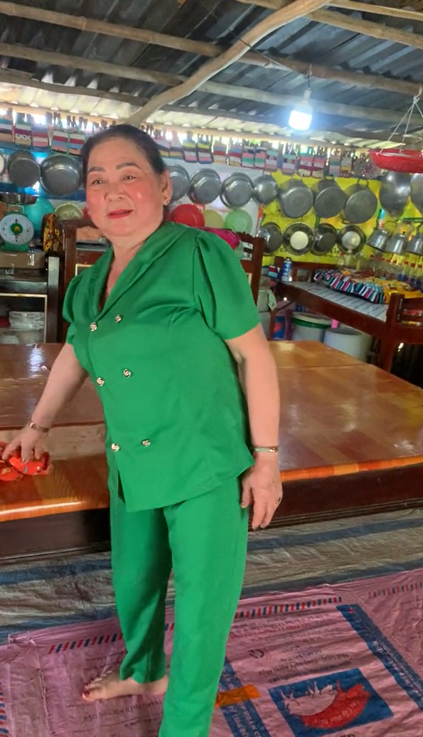 Mới đây, căn bếp đơn sơ nhưng vô cùng gọn gàng của một người phụ nữ ở miền Tây khiến dân tình không khỏi trầm trồ.