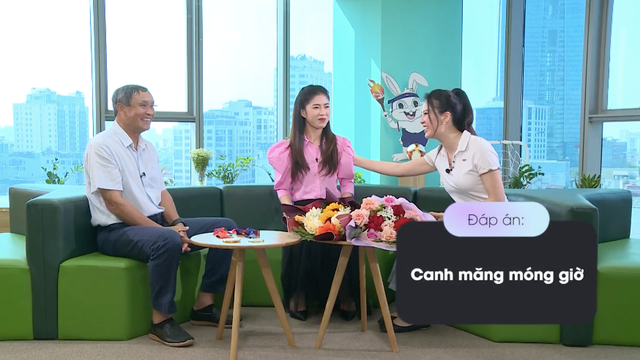 Chia sẻ về cảm xúc khi quốc kỳ Việt Nam ở ngôi vị vô địch, nữ cầu thủ nói: "Rất vui sướng và hạnh phúc. Đó là sự vỡ òa khi chúng em đạt được thành tích đã đề ra, mang đến niềm vui, niềm hy vọng cho người hâm mộ". Ảnh: Chụp màn hình