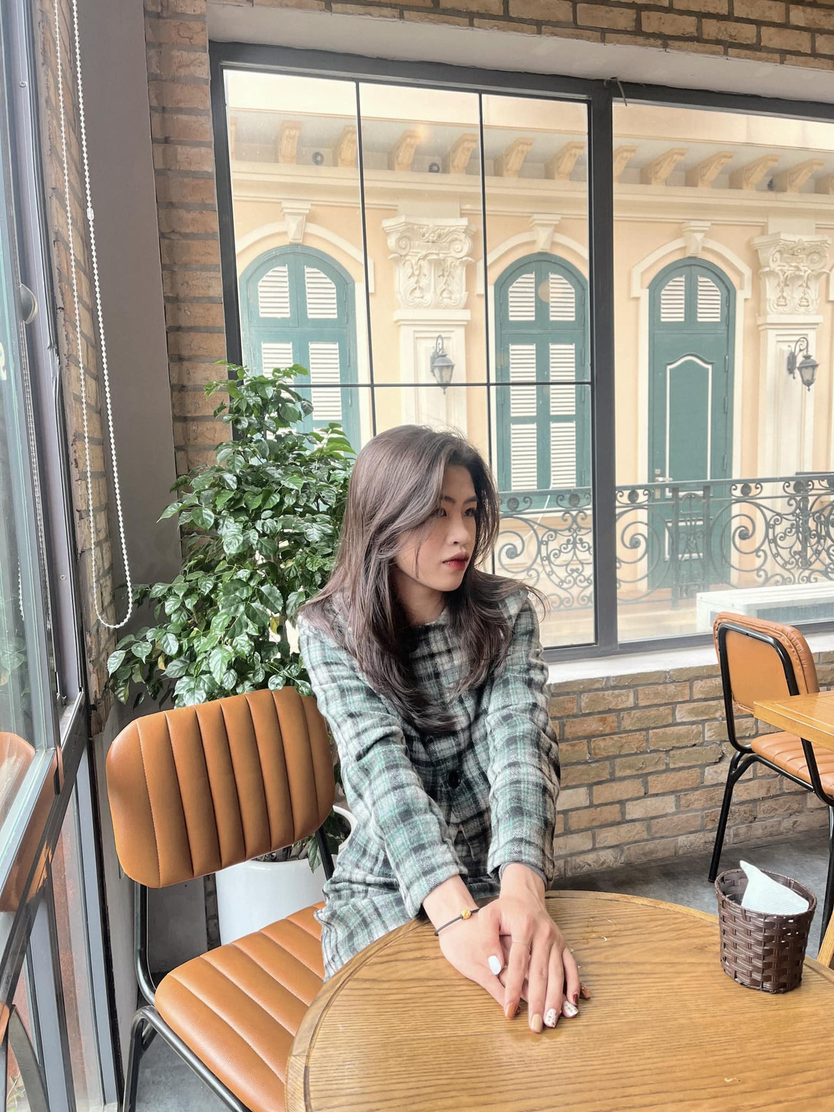 Phong cách ngoài đời của Thanh Nhã được khen sành điệu, bắt kịp xu hướng chẳng thua kém bất cứ hot girl nào. Ảnh: FBNV