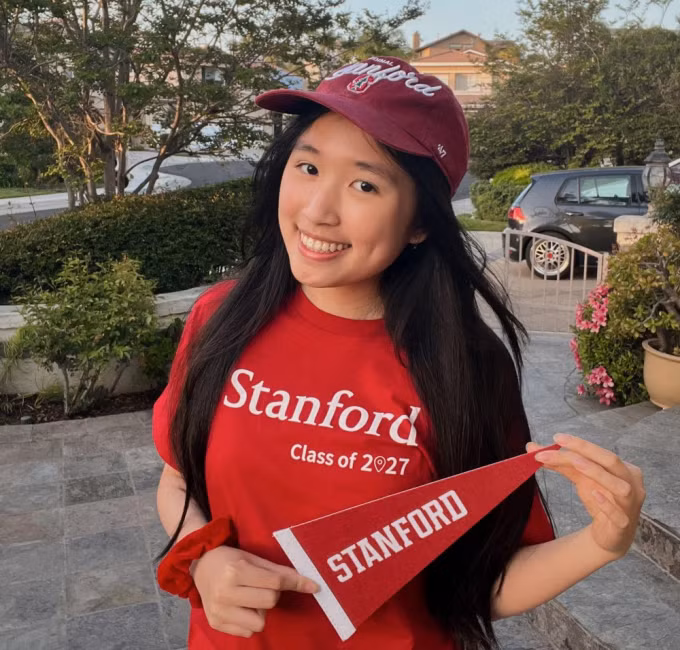 Mới đây Youtuber này hút sự chú ý khi chia sẻ đậu ĐH Stanford (Mỹ) - ngôi trường luôn nằm trong top đầu những trường ĐH danh giá nhất thế giới.