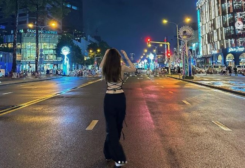 Em gái Văn Lâm khoe nhan sắc ngày càng xinh đẹp, body chuẩn, vòng eo nhỏ gọn.