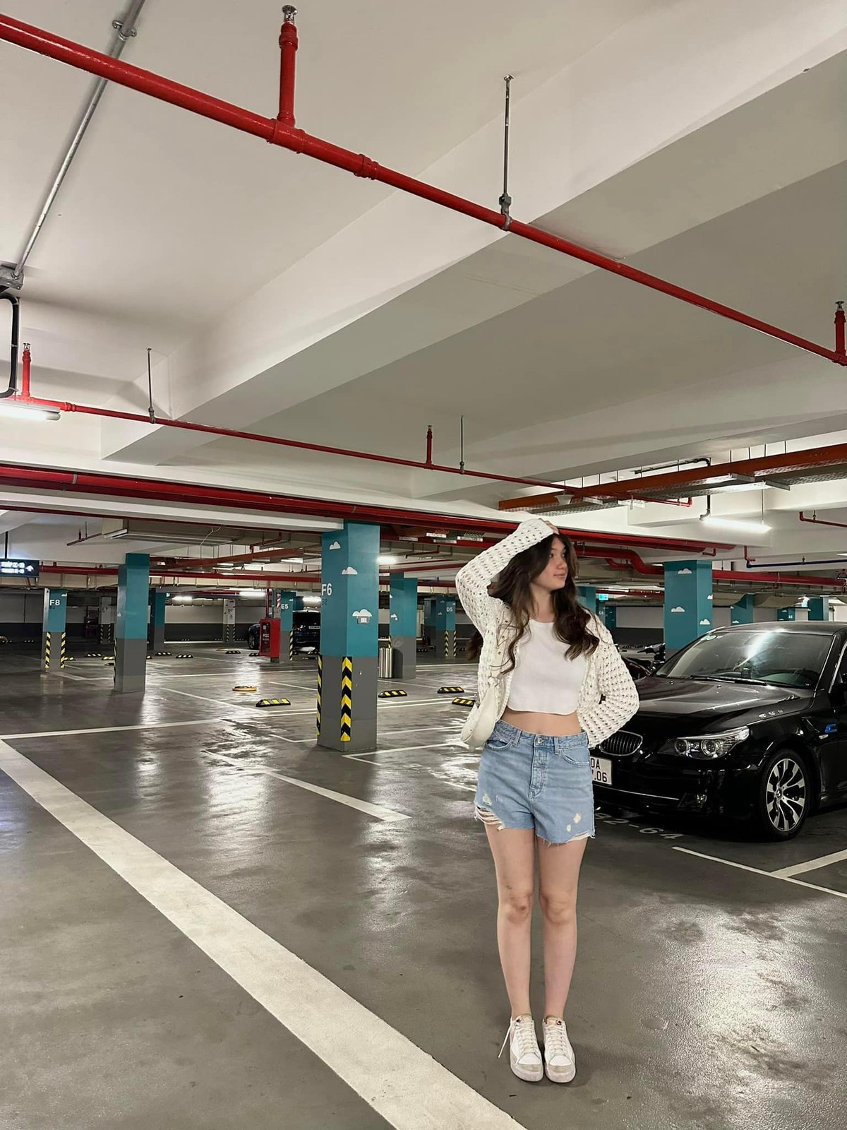 Đặng Thanh Giang ngày nào còn là cô em gái bé bỏng của anh trai giờ đây đã vụt lớn ở lứa tuổi thiếu nữ với chiều cao nổi bật.