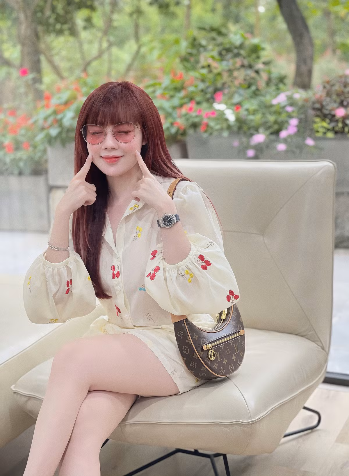 Ở ngoài đời, Âu Hà My gây ấn tượng với nhan sắc xinh đẹp, vóc dáng cân đối.