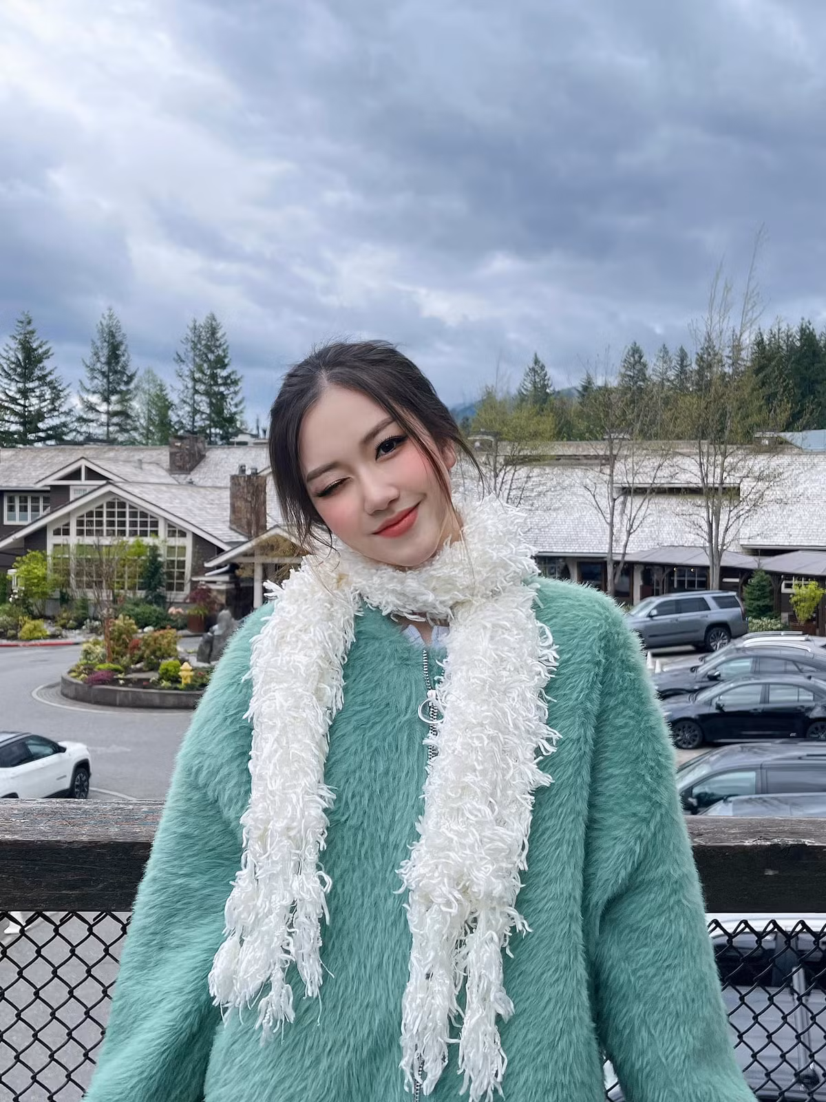 Nguyễn Vũ Thoại Nghi (2005, TP.HCM) là một trong những hot girl GenZ có thành tích học tập ấn tượng song song cùng nhan sắc long lanh.