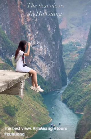 Trong khi đó, số còn lại cho rằng việc chụp ảnh như vậy là quá mạo hiểm, thách thức tính mạng của chính mình. Ảnh: Nguyễn Tiệp