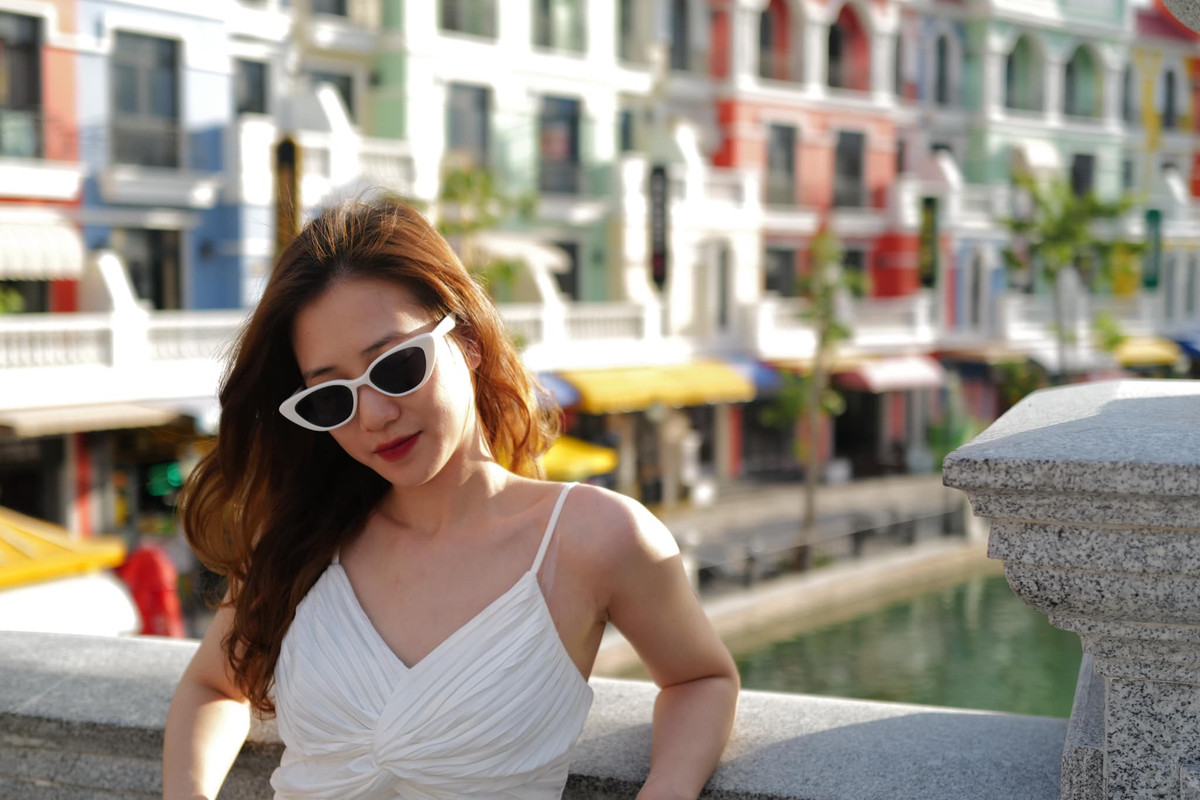 Trải qua hai lần sinh nở, cựu hot girl 25 tuổi được khen ngày càng sở hữu nhan sắc mặn mà.