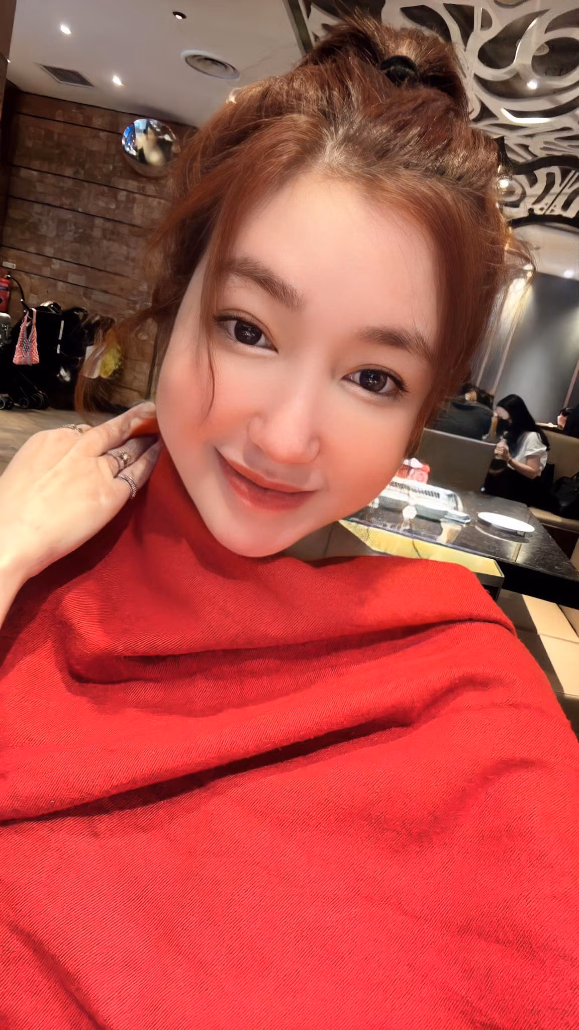 Hiện tại câu chuyện của gia đình Elly Trần vẫn hút sự chú ý trên MXH.