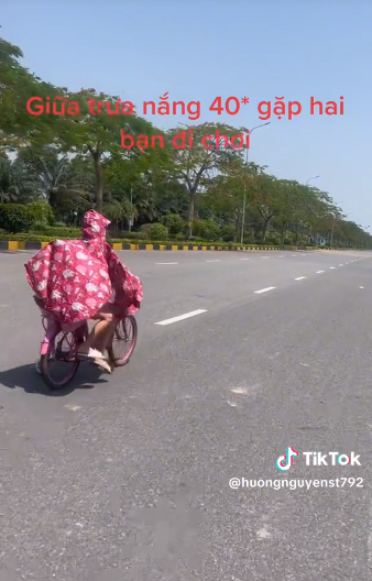 "Giống mình hồi đi học trưa về quên ko mang áo chống nắng phải mặc áo mưa", "Thà chết nóng còn hơn chết nắng", "Ngày xưa đen nhẻm vì trưa nắng trốn mẹ đi chơi",...là những bình luận của cư dân mạng sau khi xem đoạn clip này.