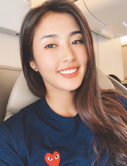 Cô nàng đã sớm bén duyên với bóng đá từ những năm còn học tiểu học nhờ chiều cao vượt trội.