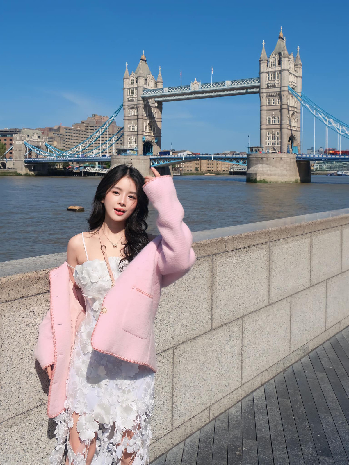 Từ khi bước chân vào sự nghiệp "quay đĩa", Mie chọn cho mình phong cách thể thao, cá tính.