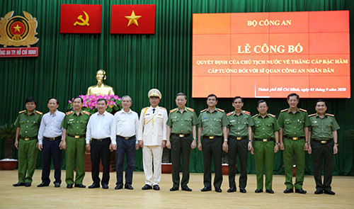 Để hoàn thành xuất sắc nhiệm vụ được giao, xứng đáng là lực lượng trung thành, tin cậy của Đảng, Nhà nước và của nhân dân, lực lượng CAND phải luôn luôn đảm bảo vai trò lãnh đạo trực tiếp, toàn diện về mọi mặt của Đảng.