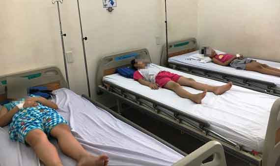 Hon 60 hoc sinh tieu hoc cap cuu vi nghi bi ngo doc thuc pham-Hinh-2