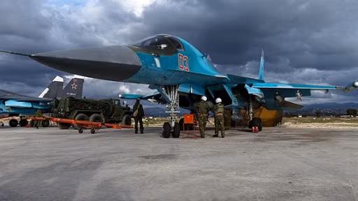 Thông tin từ Bộ Quốc phòng Nga cho biết, ngay trong mùa hè này, lô máy bay ném bom tiền tuyến Su-34 sau nâng cấp với khả năng chiến đấu mở rộng, hệ thống điện tử hàng không mới sẽ chính thức được chuyển giao cho Không quân Nga.