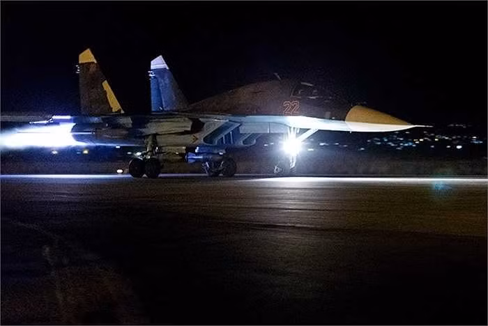 Đây chính là điểm khác biệt lớn nhất của cường kích Su-34 Nga với hầu hết chiến đấu cơ của các cường quốc khác trên thế giới.