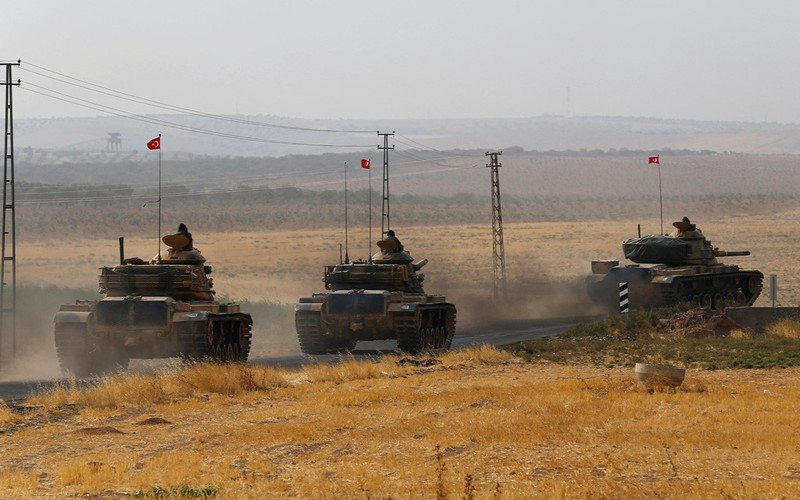 "Các cuộc đàm phán diễn ra vào ngày hôm 18/2 tại Matxcơva giữa phái đoàn Thổ Nhĩ Kỳ và Nga đã kết thúc trong thất bại, khi Nga đưa ra đề xuất nhằm hạn chế sự hiện diện của Ankara cách biên giới 16 km về phía Bắc Idlib", ấn phẩm InosMI cho biết.