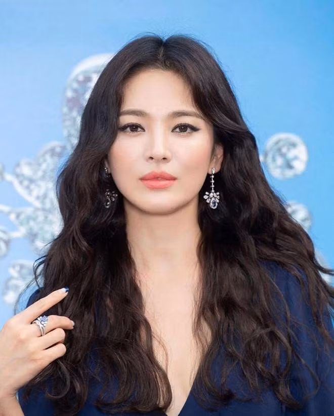 Song Hye Kyo tuyen bo kien nguoi tung tin co ngoai tinh, cap dai gia-Hinh-2