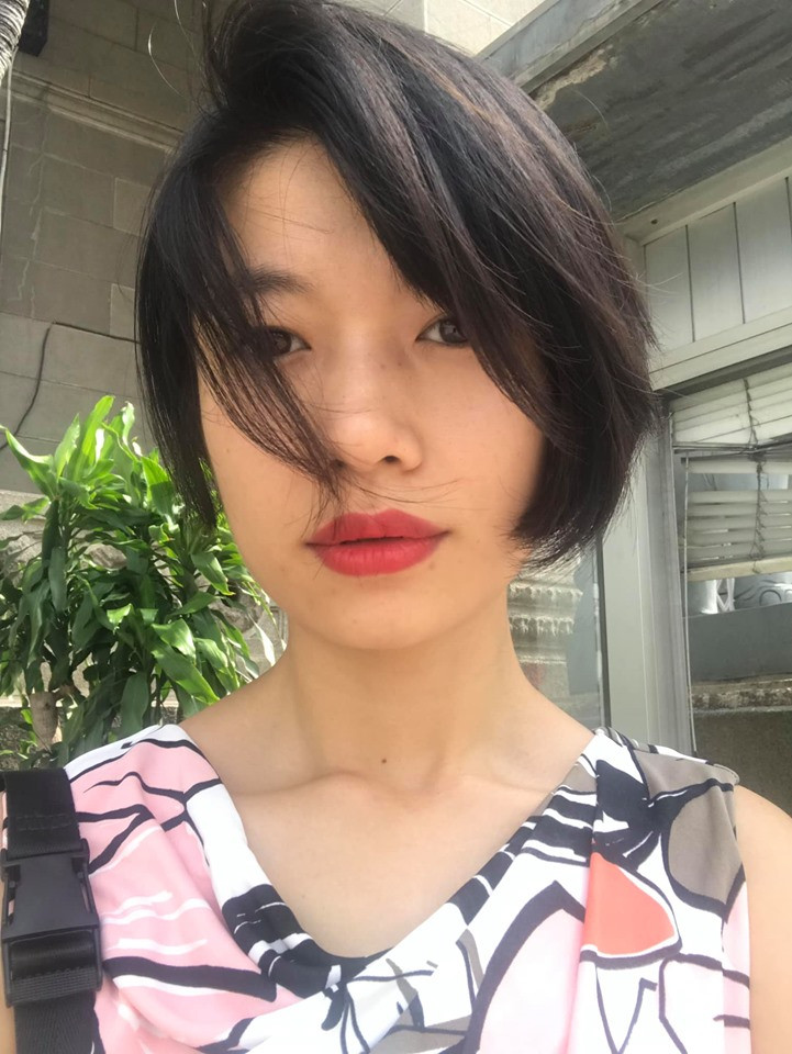 Nổi loạn, bộc lộ cái tôi của bản thân, Trà My "Thương nhớ ở ai" cũng được đánh giá chăm chỉ thay đổi ngoại hình để mang lại hình ảnh mới mẻ cho công chúng.