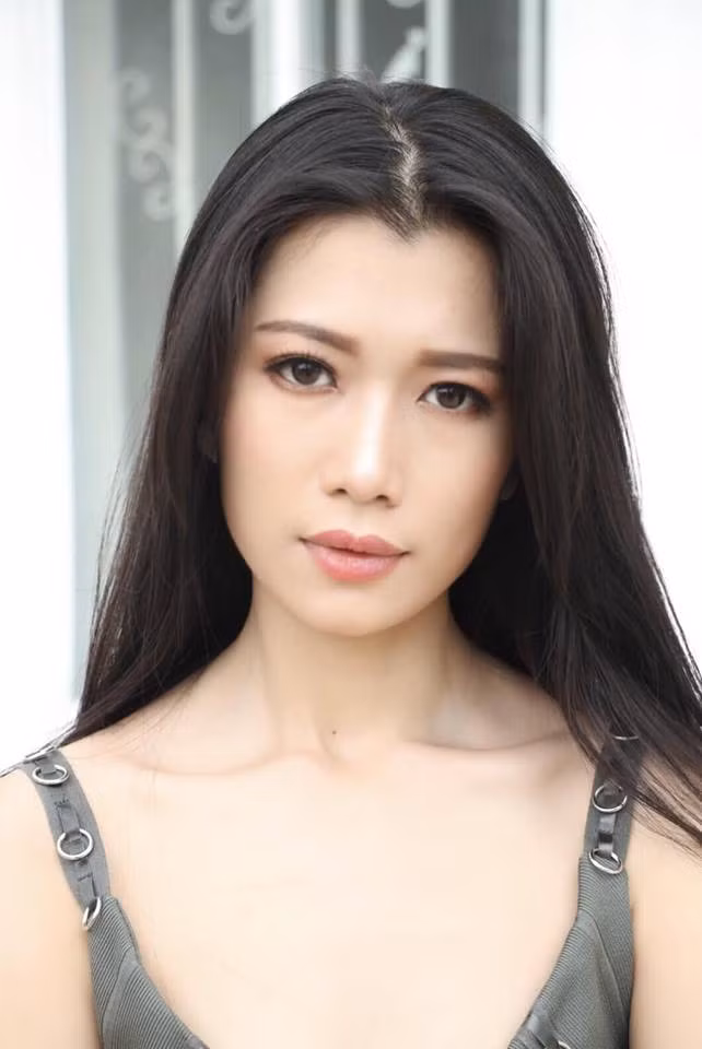 Cùng với việc đăng ảnh hở hang, Trà My còn gây xôn xao với những phát ngôn sốc tận óc. Cô tuyên bố sẽ không bao giờ đẻ con.