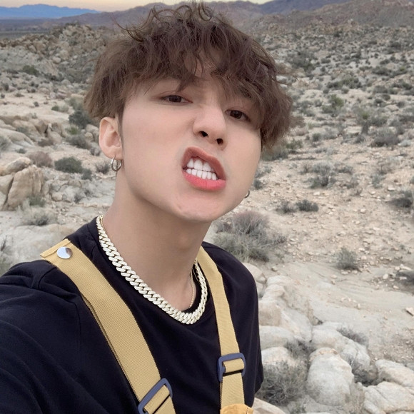 "Một năm rưỡi cho bạn ý, với những cung bậc cảm xúc sẽ không bao giờ có thể quên được trong cuộc đời sự nghiệp của mình. Những khoảng thời gian giúp mình có thêm biết bao nhiêu kinh nghiệm, giúp cho mình thấy rằng mình còn nhỏ bé đến nhường nào để không bao giờ ngừng phấn đấu tiến về phía trước".