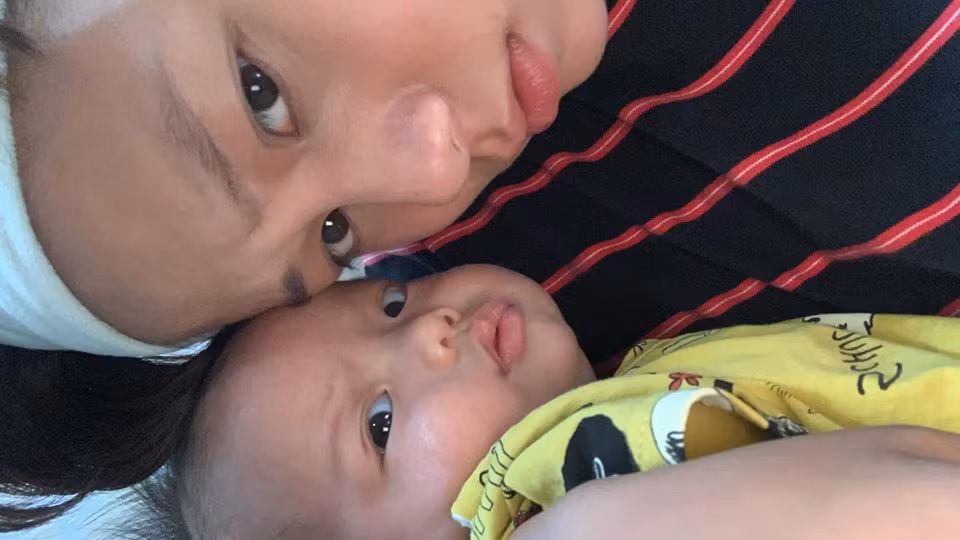 He lo chi tiet hot phan ngoai truyen 