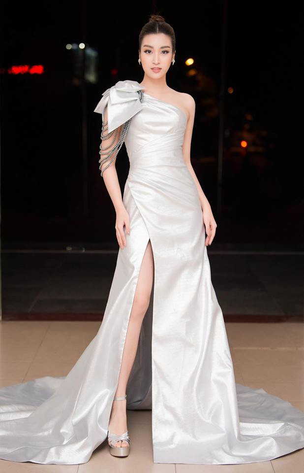 Thông tin Đỗ Mỹ Linh hẹn hò em trai Ngọc Trinh khiến fan sốc bởi chàng trai này khá đào hoa, từng hẹn hò với nhiều mỹ nhân Việt.